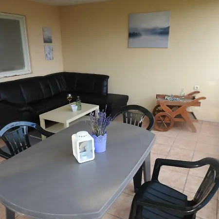 Akali バラトンアカリ